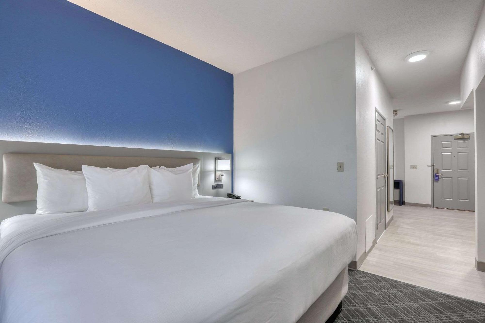 Comfort Suites Milwaukee Airport Oak Creek Exterior foto