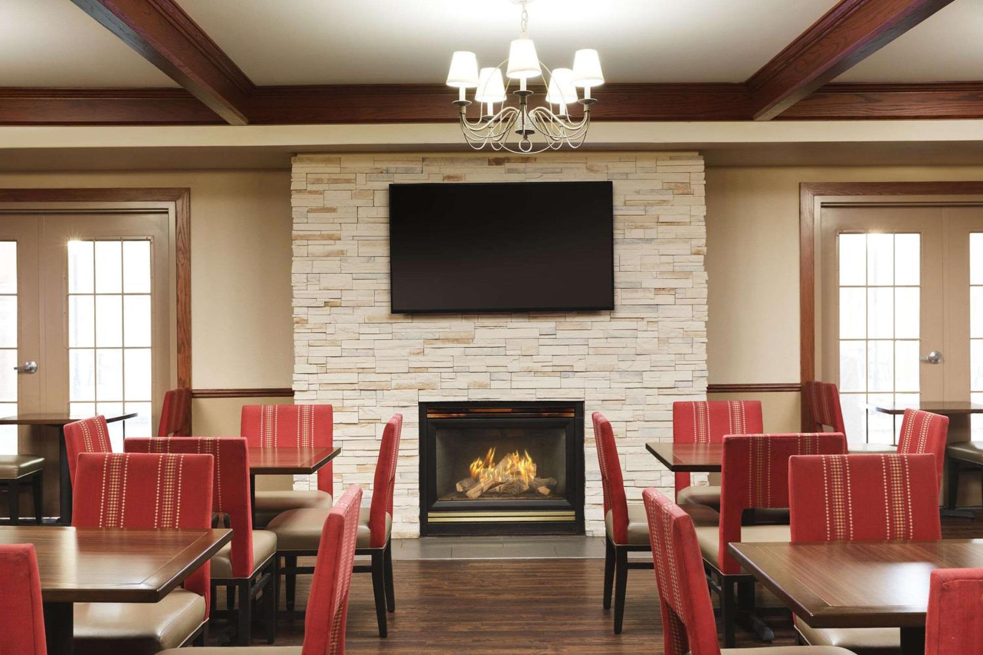 Comfort Suites Milwaukee Airport Oak Creek Exterior foto